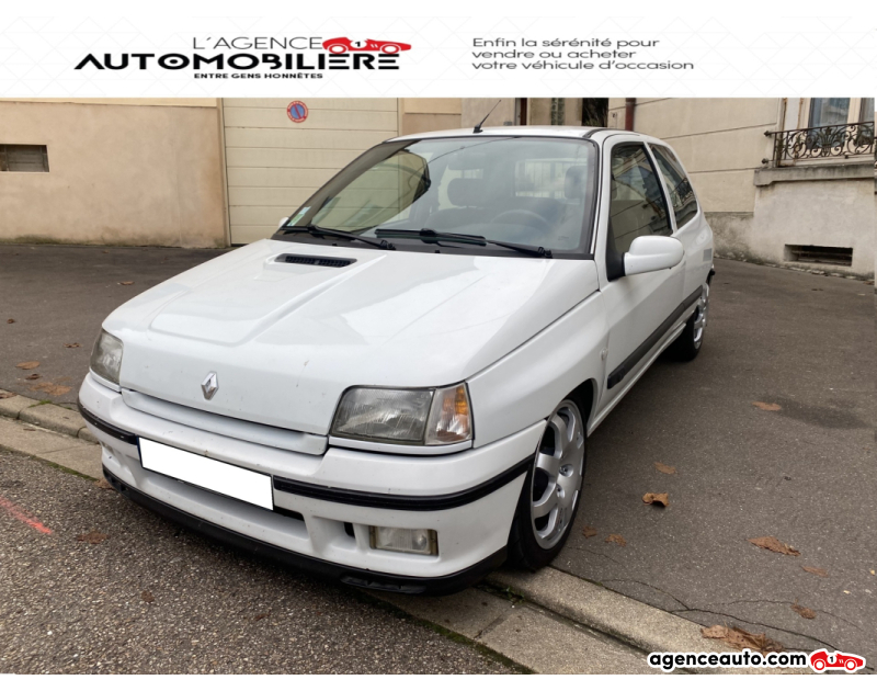 Acquisto Auto Usate, Auto Usate Economiche | Agenzia Automobiliare Renault Clio 1.8 16 S 138 CH Blanc Anno 1994 Manuelle Essence
